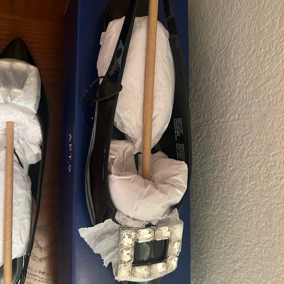 Apt.9 women’s sling back rhinestone Buckle Flat sandals - Picture 5 of 6